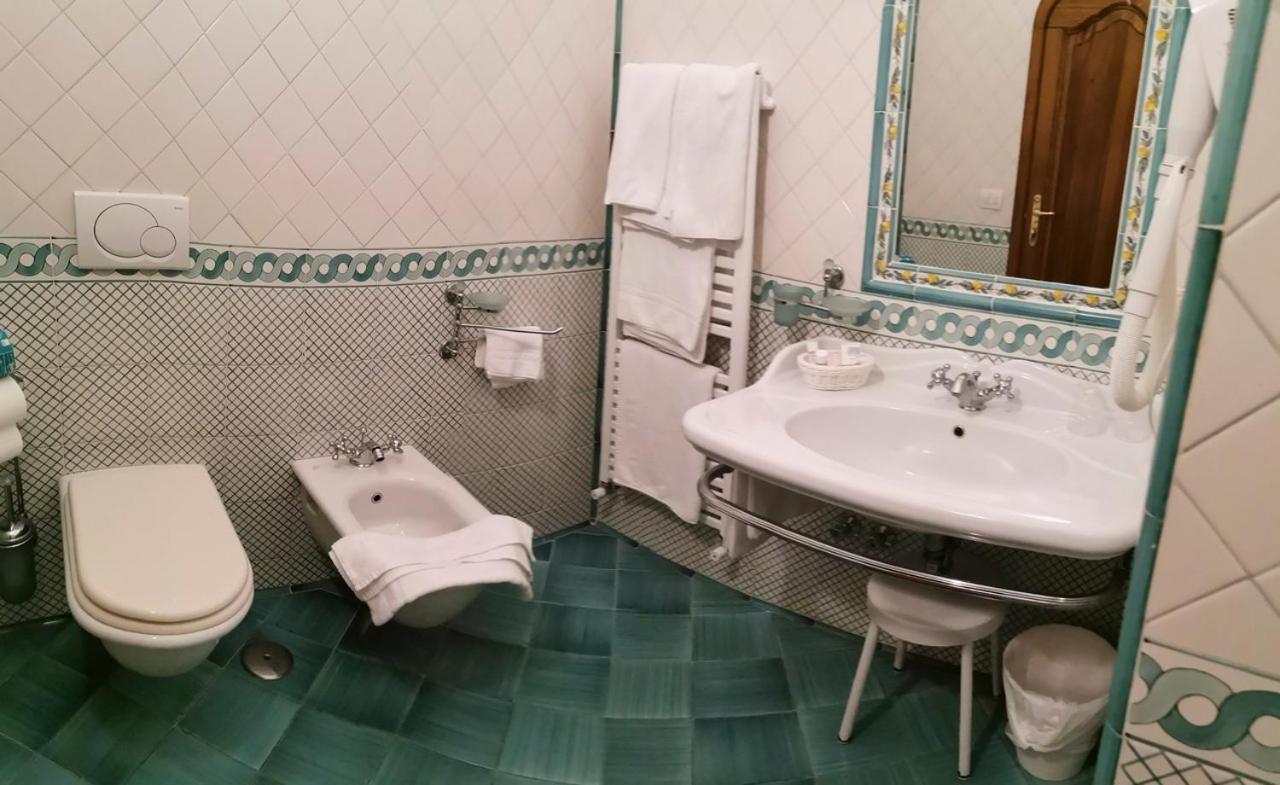 Hotel Dimora Fornillo Positano Luaran gambar