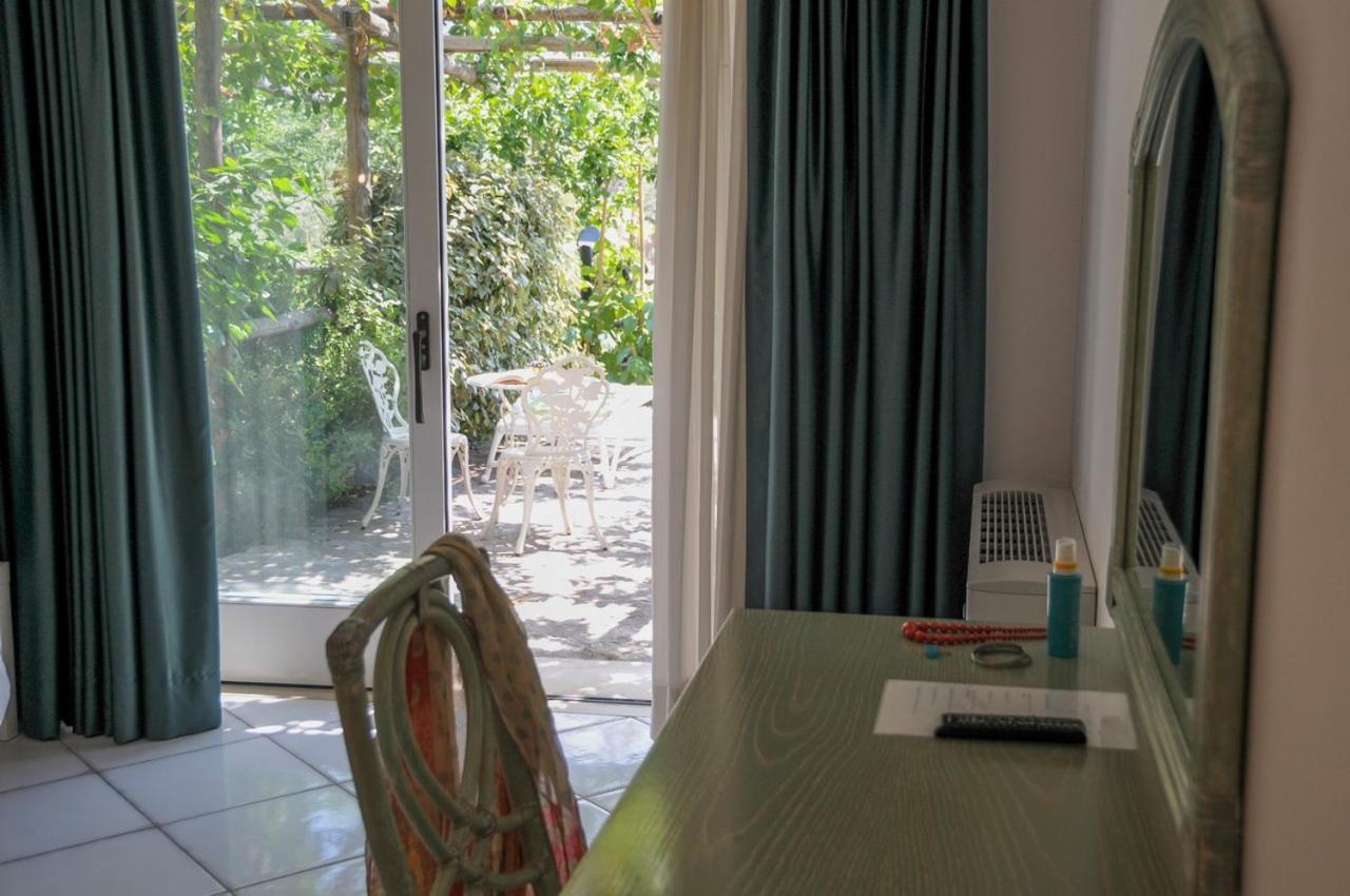 Hotel Dimora Fornillo Positano Luaran gambar