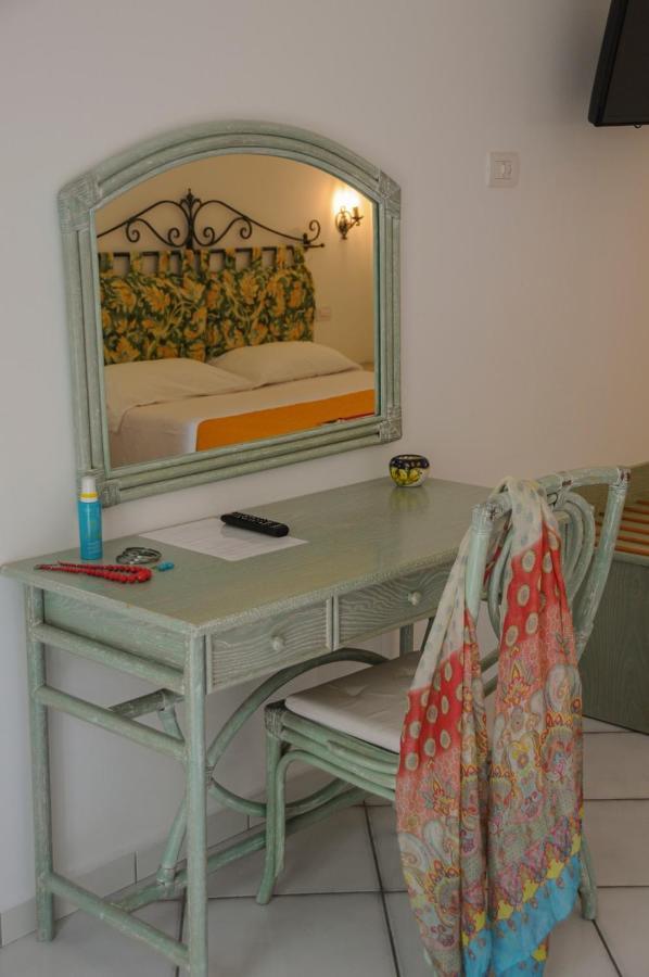 Hotel Dimora Fornillo Positano Luaran gambar