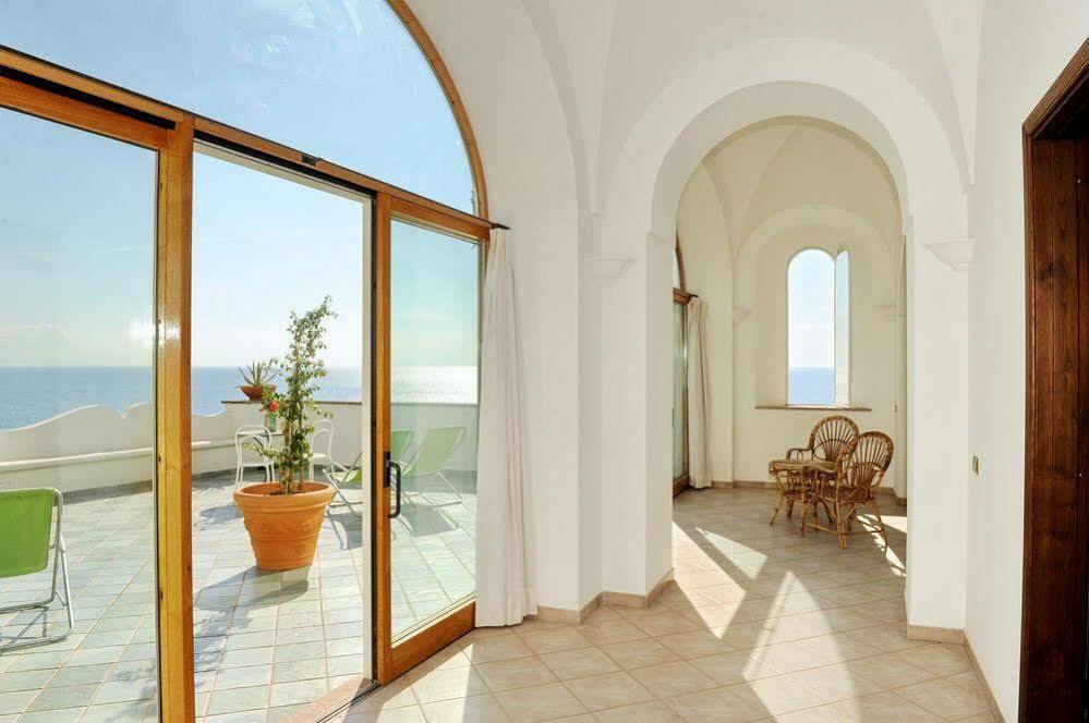 Hotel Dimora Fornillo Positano Luaran gambar